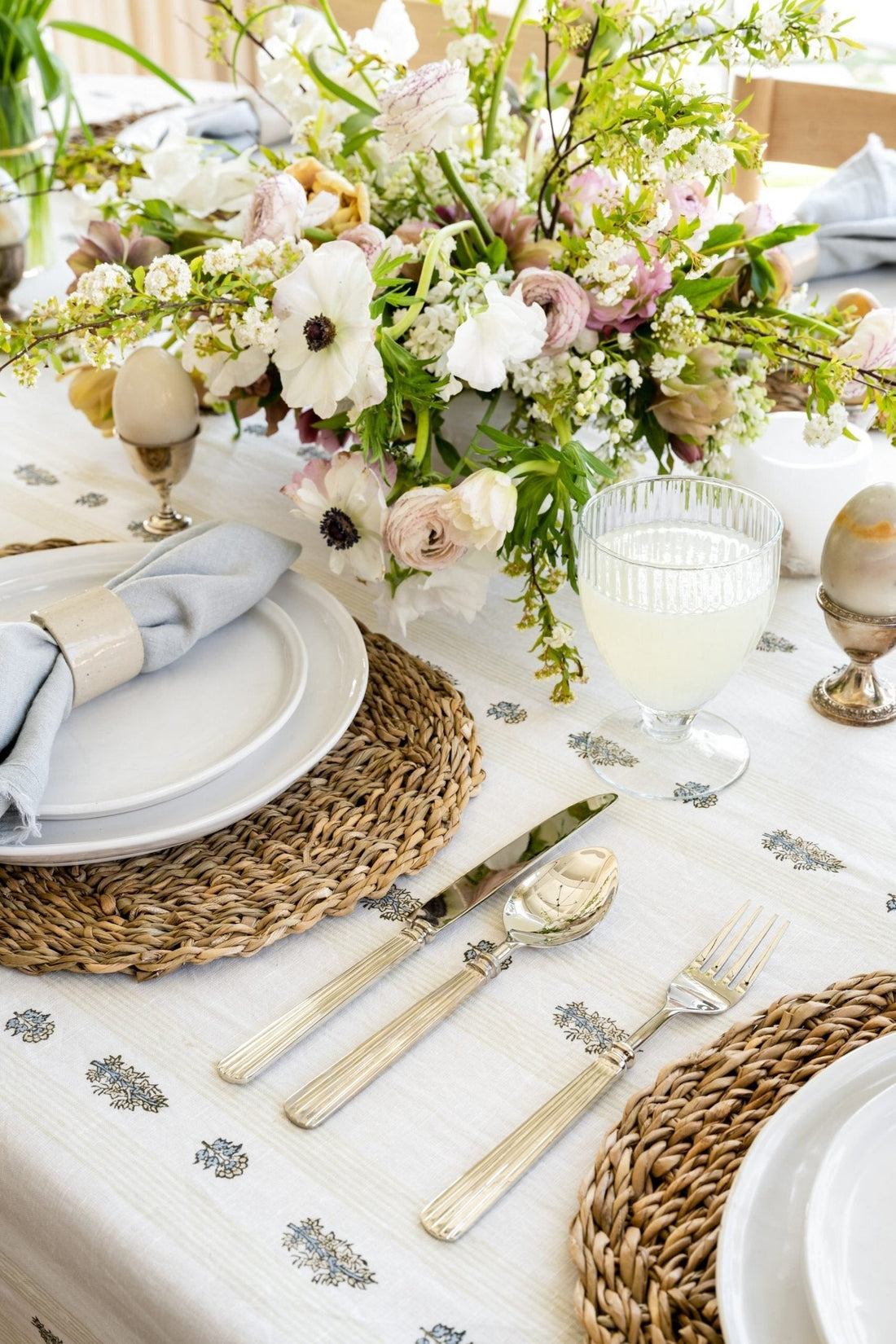 Easter Tablescape Ideas